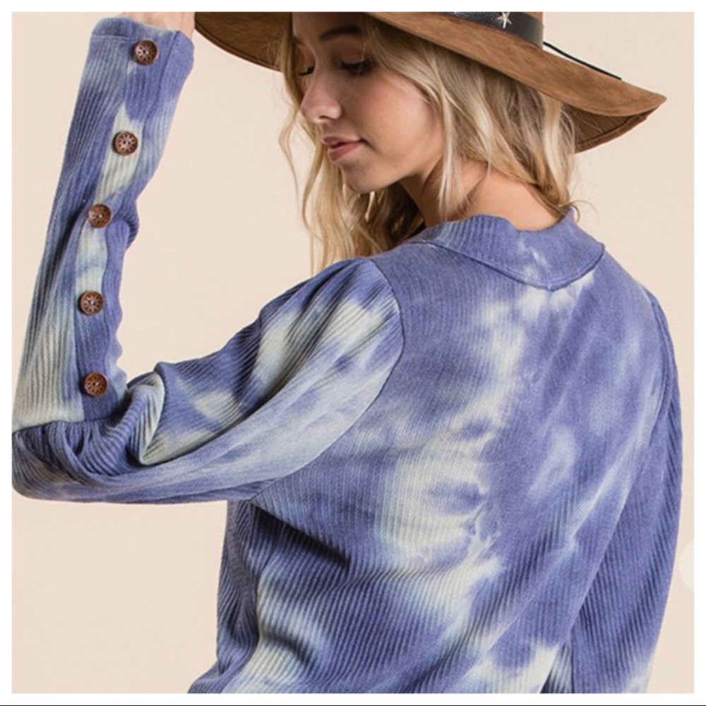 Tie Dye ribbed fabric puff sleeve and raw edge top - Picture 3 of 5